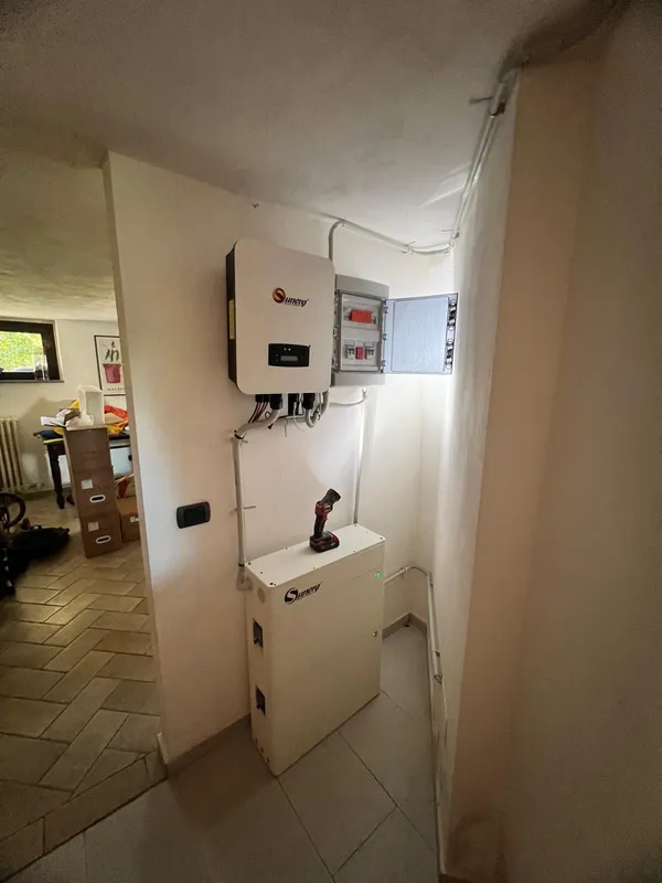 Impianto fotovoltaico su tetto residenziale