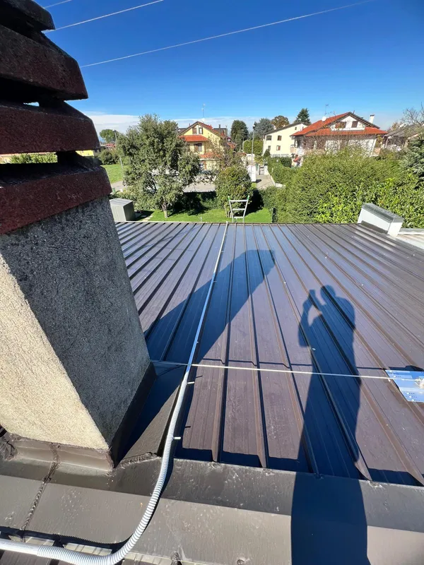 Impianto fotovoltaico su tetto residenziale