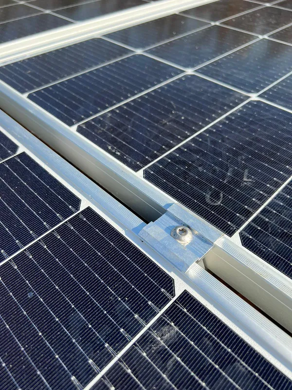 Impianto fotovoltaico su tetto residenziale